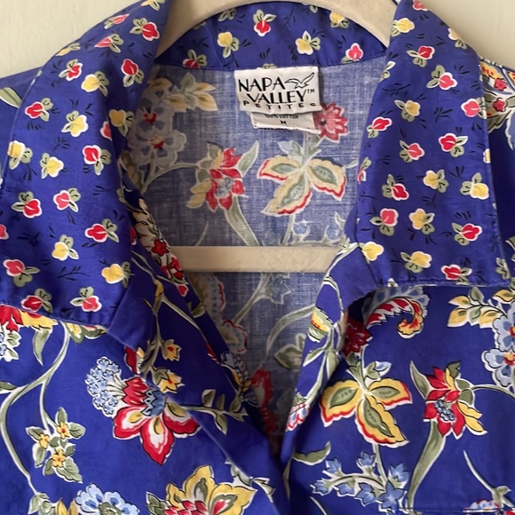 Vintage Napa Valley floral printed cotton short sleeve button down - Picture 2 of 6